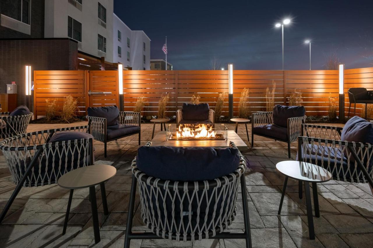 Towneplace Suites By Marriott Canton Riverstone Parkway Esterno foto